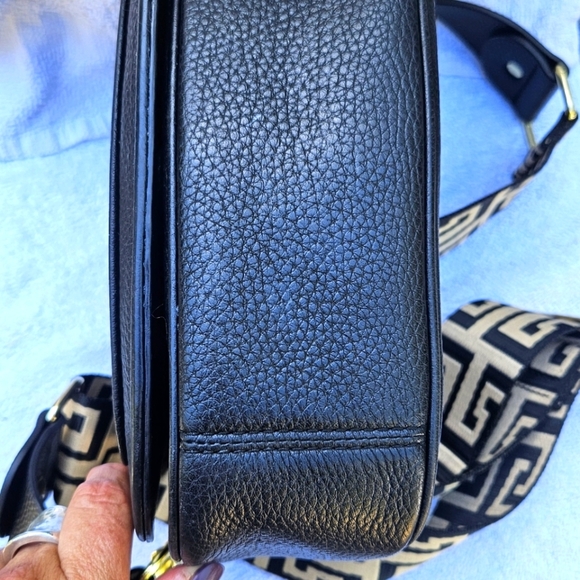 MARC JACOBS Empire City Messenger Pebbled Leather Crossbody Bag Guitar Strap - Picture 11 of 13